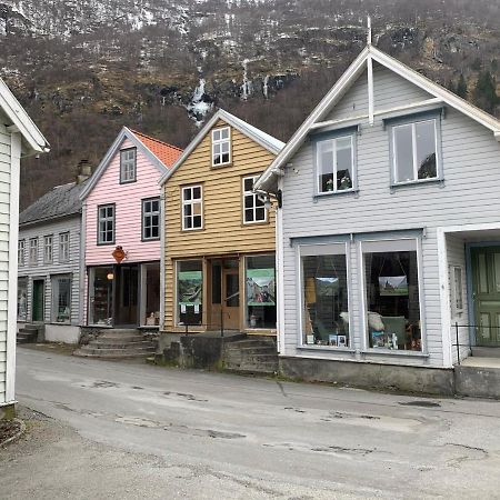 Old town boutiqe apartments/ Gamle Lærdalsøyri boutique leiligheter Eksteriør bilde